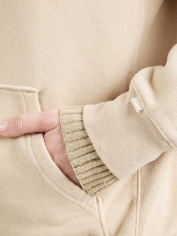 LEVI'S ® Sweatshirt 'HERITAGE' in Beige