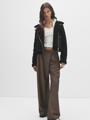 Pull&Bear Преходно яке в черно