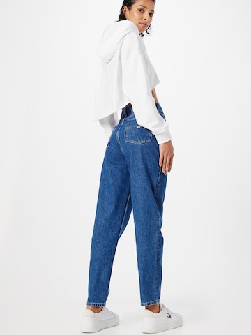 Tommy Jeans Tapered Jeans in Blau