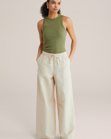 WE Fashion Top in Grün