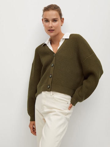 MANGO Strickjacke in Grün: predná strana