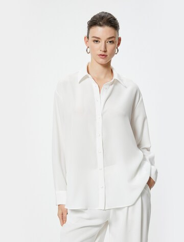 Koton Blouse in White: front