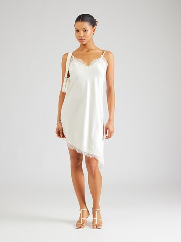 ONLY - Vestido 'ONLBella' en blanco: frente