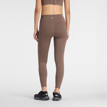 new balance - Skinny Pantalón deportivo 'Sleek' en marrón