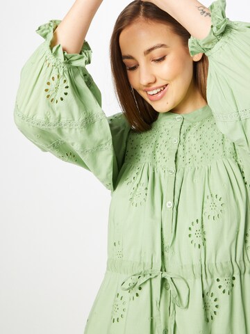 Robe Warehouse en vert