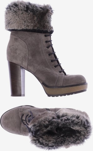 MANAS Dress Boots in 38 in Grey: front