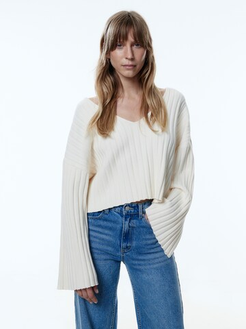 Pull-over 'Thamara' EDITED en beige : devant