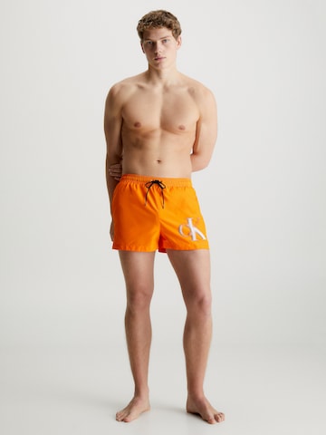 Calvin Klein Swimwear Rövid fürdőnadrágok - narancs