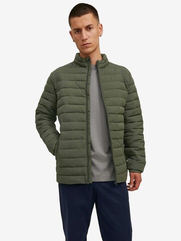 Geacă de primăvară-toamnă de la JACK & JONES pe verde: față