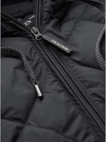 Cape 'PEPPY12' ILSE JACOBSEN en noir