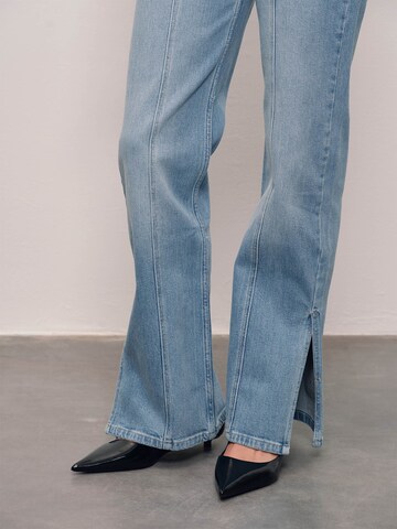 Loosefit Jean RÆRE by Lorena Rae en bleu