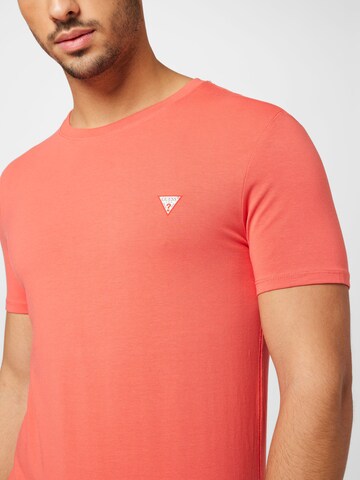GUESS - Camiseta en naranja