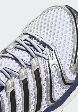 Sneaker bassa 'Adistar Control 5' di ADIDAS ORIGINALS in bianco