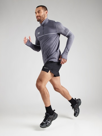 UNDER ARMOUR Функциональная футболка 'Challenger' в Серый