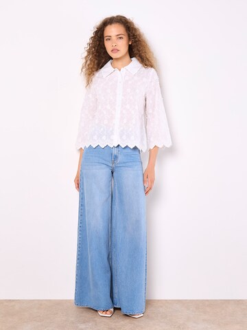 Chemisier ' ' Apricot en blanc