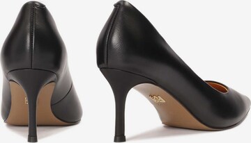 Kazar Pumps in Black