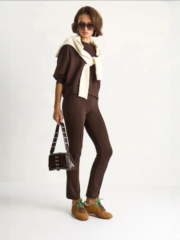 Bianco Lucci - Fato de jogging em castanho