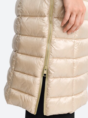 Cappotto invernale di Rich & Royal in beige