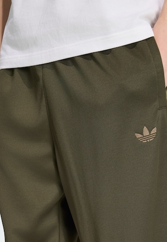 ADIDAS ORIGINALS Loosefit Broek 'Adicolor' in Groen