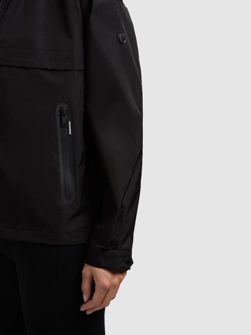 khujo Between-Season Jacket in Black