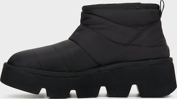 Estro Snow Boots '921-11' in Black: front