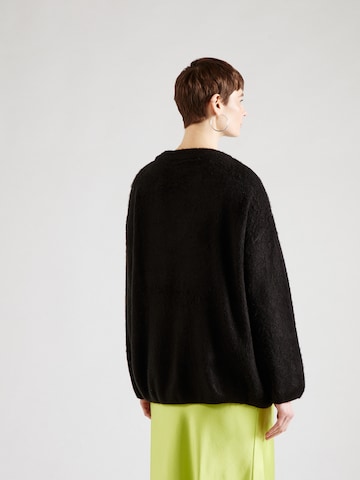 Monki Пуловер в черно