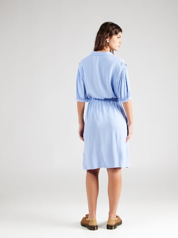 Soft Rebels - Vestidos camiseiros 'Pansy' em azul