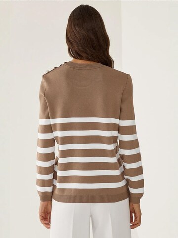 Hiccup - Pullover em castanho