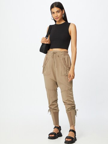 Cream Tapered Trousers 'Nanna' in Brown