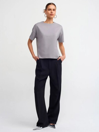 Dilvin T-shirt en M en gris clair, Vue avec produit