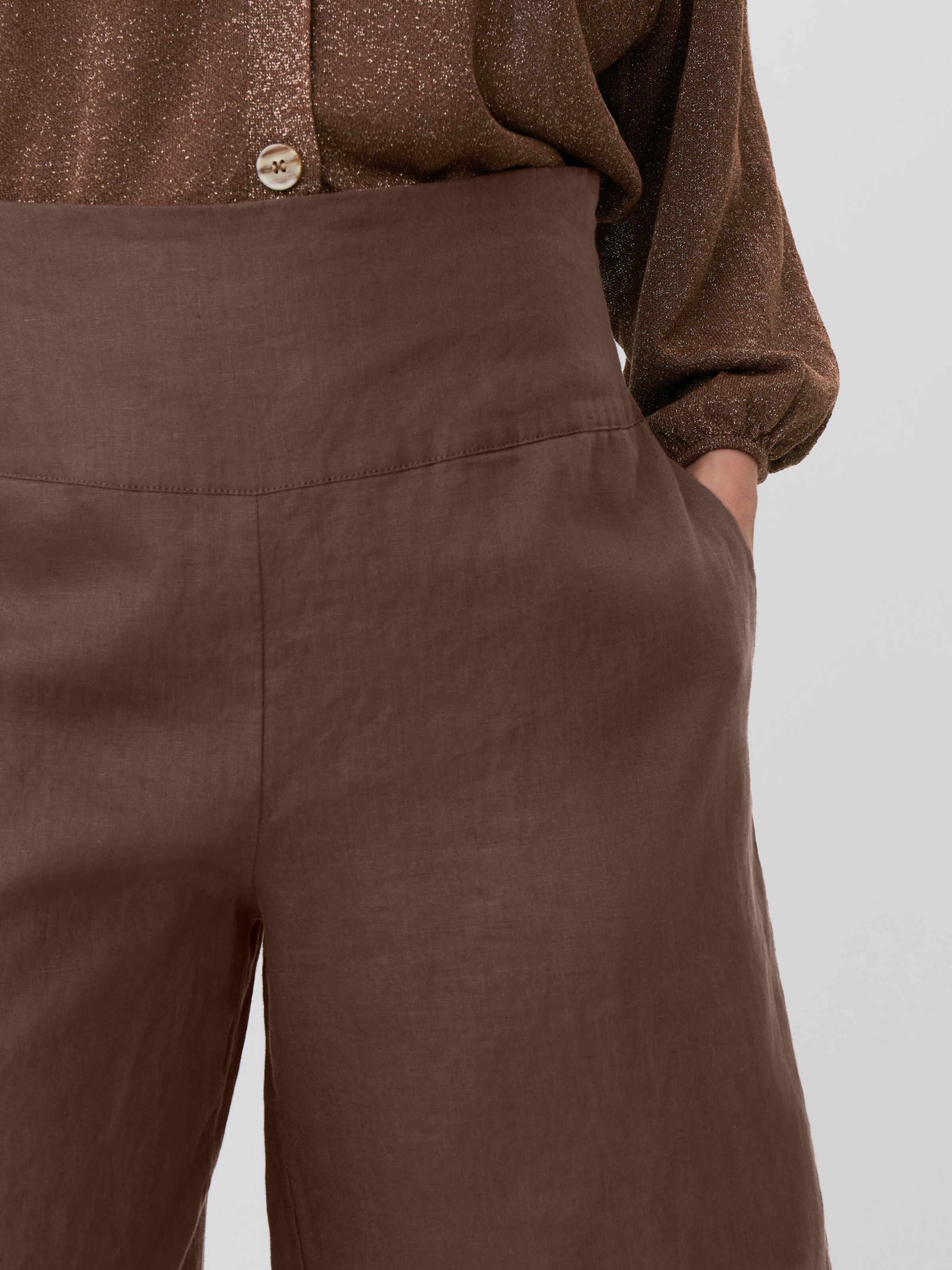 Masai Loose fit Pants in Brown