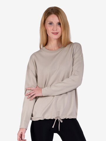 Magadi Athletic Sweater 'Gigi' in Beige: front