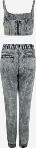Missguided Petite Tapered Jeans in Blauw