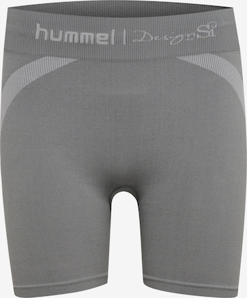 Hummel Shorts in Grau: predná strana