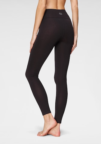 LASCANA - Skinny Leggings em preto