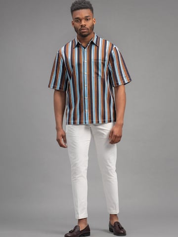Laurent Vergne Slim fit Overhemd in Bruin: voorkant