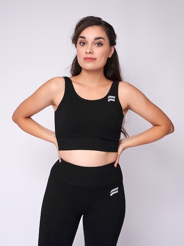 Fortex Fitness - Baja sujeción Sujetador deportivo 'Seamless Essential' en negro: frente
