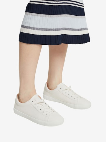 ESPRIT Sneakers in White: front