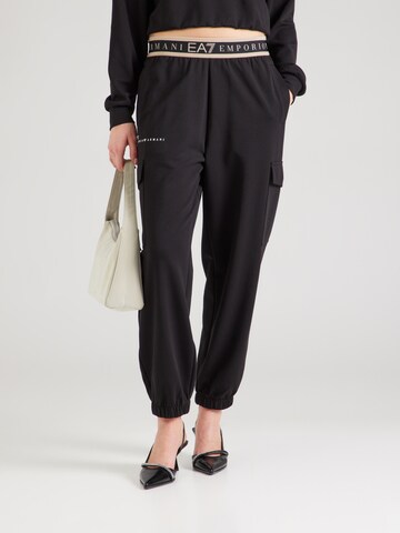 EA7 Emporio Armani Tapered Hose in Schwarz: Vorderseite