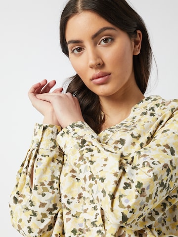 s.Oliver Blouse in Yellow