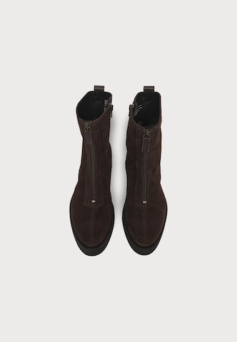 Ankle boots di COMMA in marrone