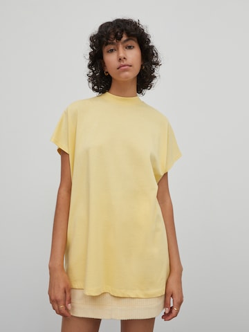 T-shirt 'Keela' EDITED en jaune : devant