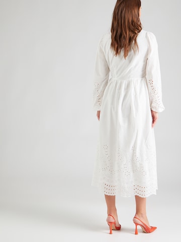 Robe 'LUMA' Y.A.S en blanc