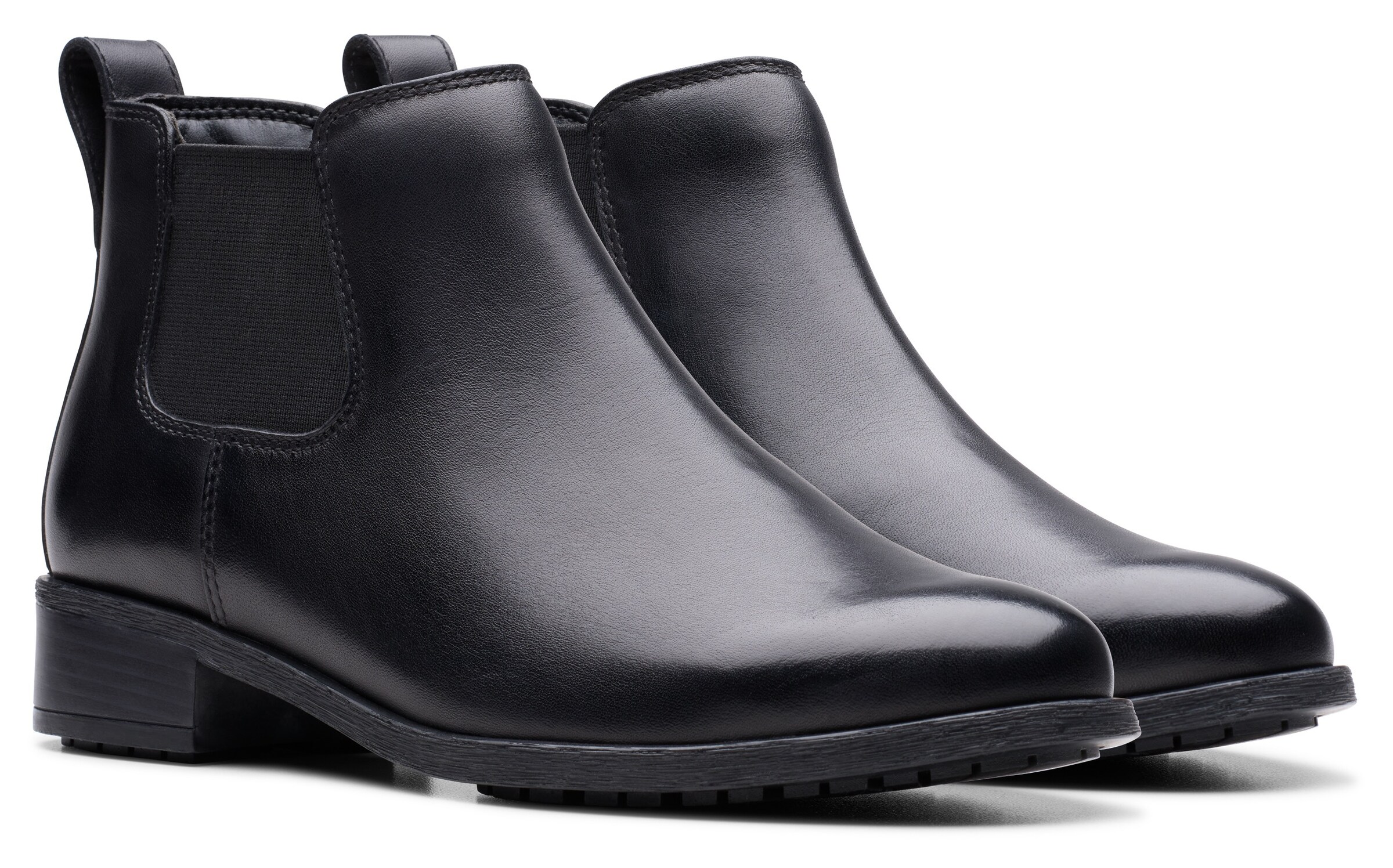 CLARKS Chelsea Boots in Black