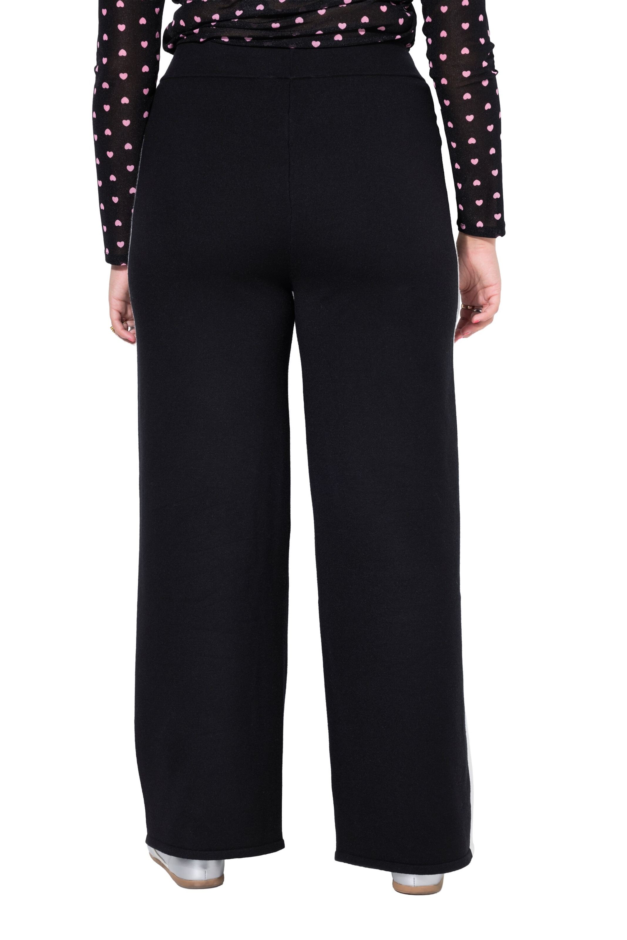 Studio Untold Loosefit Broek in Zwart