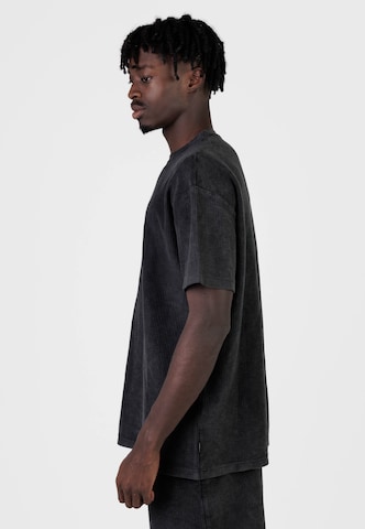 Maglietta di Kleinigkeit in nero