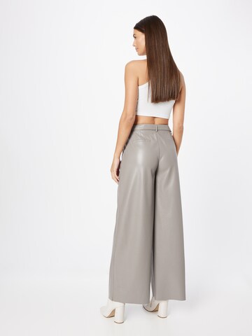 COMMA Wide Leg Bundfaltenhose in Grau