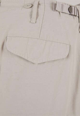 Brandit Loosefit Cargohose in Weiß
