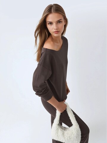 Busem Sweatshirt in Braun