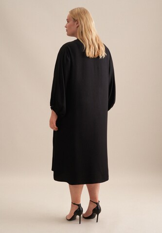 Robe ' Schwarze Rose ' SEIDENSTICKER en noir